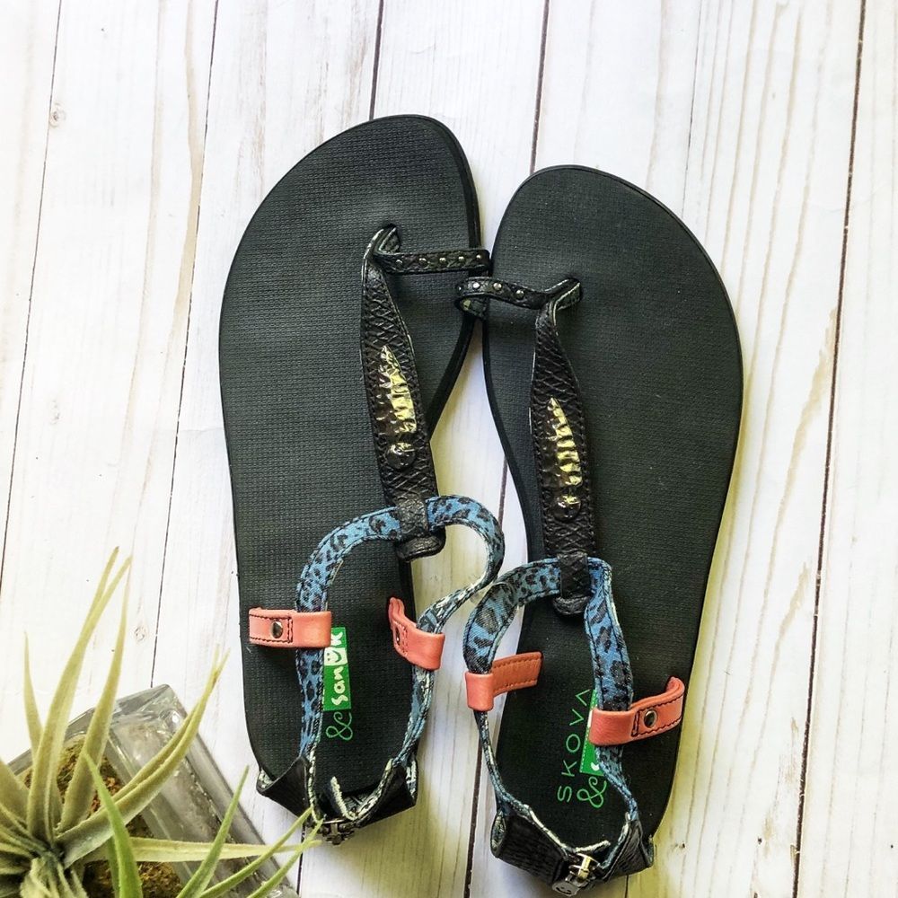 *RARE* Sanuk gladiator tribal toe loop sandal 7